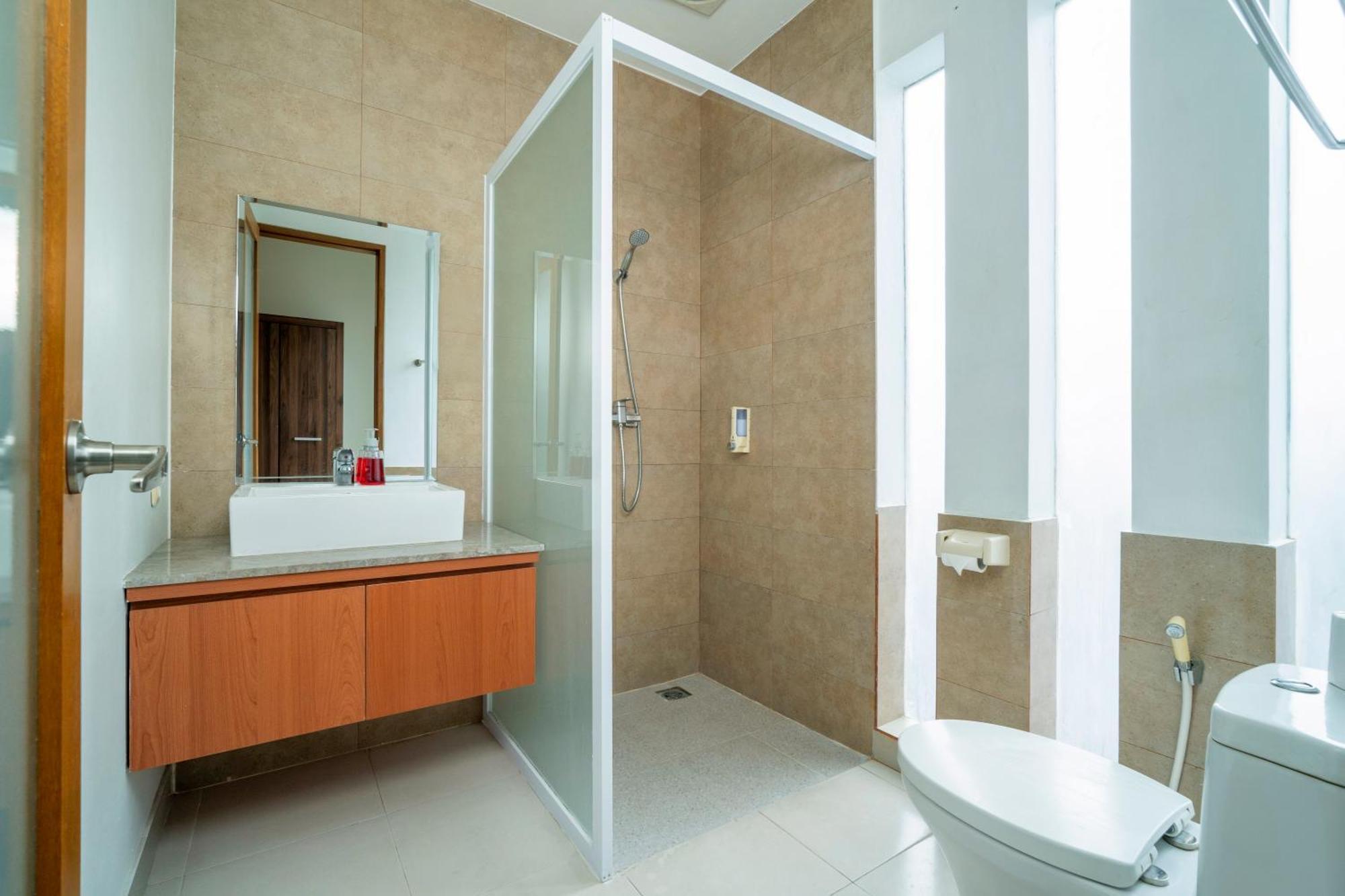 Oxy House Bali Hotell Sanur Exteriör bild